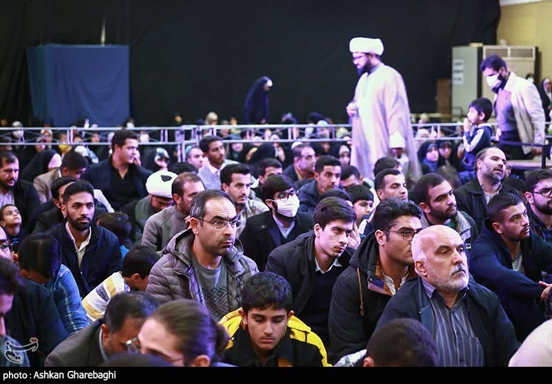 تصاویر: جلسه پرسش و پاسخ در هیئت ثارالله زنجان با حضور سخنگوی دولت