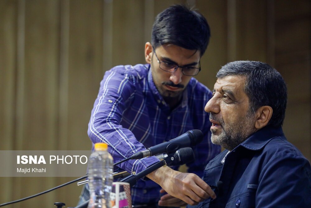 تصاویر: نشست عزت الله ضرغامی با دانشجویان دانشگاه صنعتی شریف