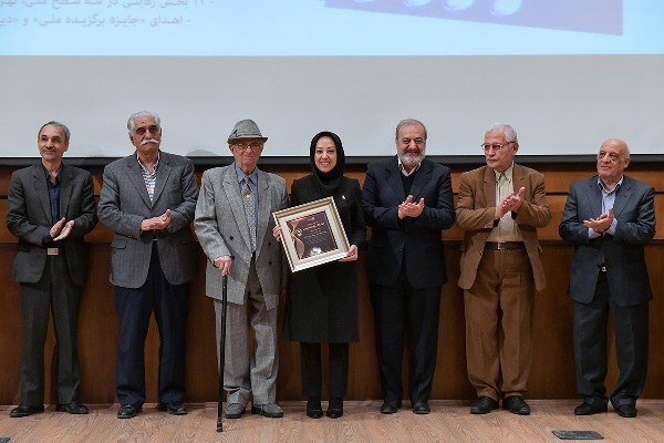 روابطعمومی بانک پاسارگاد جوایز هفدهمین جشنواره ملی انتشارات روابطعمومی را دِرو کرد روابطعمومی بانک پاسارگاد جوایز هفدهمین جشنواره ملی انتشارات روابطعمومی را دِرو کرد