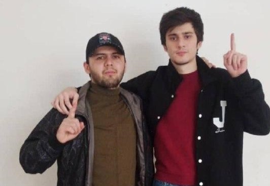تسنیم منتشر کرد: مدرک هویتی و تصویر عاملان اصلی حمله به حرم شاهچراغ / «ابوعایشه» عامل اصلی تبعه تاجیکستانی است تسنیم منتشر کرد: مدرک هویتی و تصویر عاملان اصلی حمله به حرم شاهچراغ / «ابوعایشه» عامل اصلی تبعه تاجیکستانی است