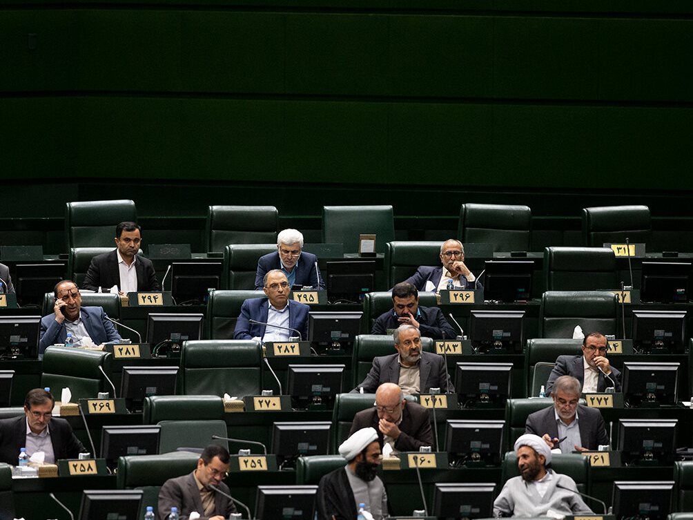جوکار نماینده مجلس: ۵۰ نماینده خواستار بررسی خارج از نوبت طرح تشدید مجازات همکاری‌کنندگان با کشور‌های متخاصم شدند