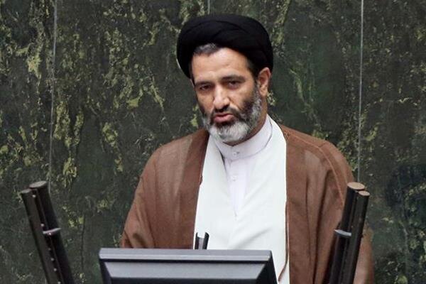 فرزندان انقلاب اگر در گوشهای عملکرد ضعیفی داشتهاند، دلیل نمیشود برای همیشه کنار گذاشته شوند فرزندان انقلاب اگر در گوشهای عملکرد ضعیفی داشتهاند، دلیل نمیشود برای همیشه کنار گذاشته شوند