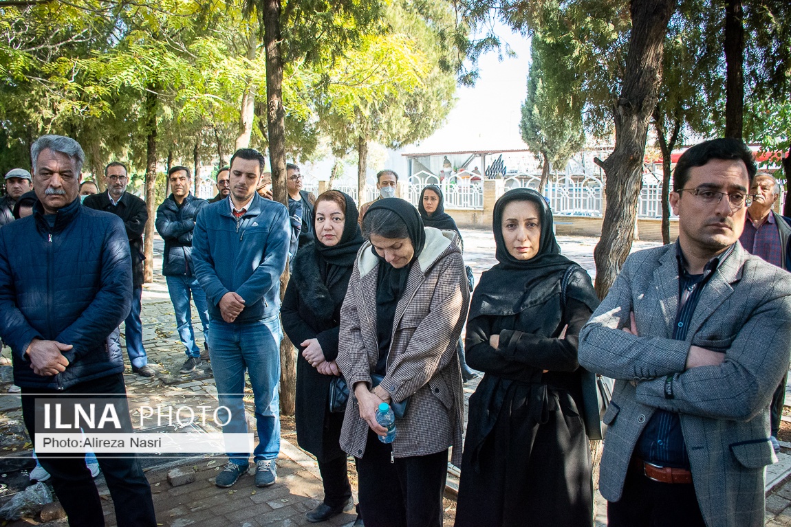 تصاویر: تشییع پیکر دکتر