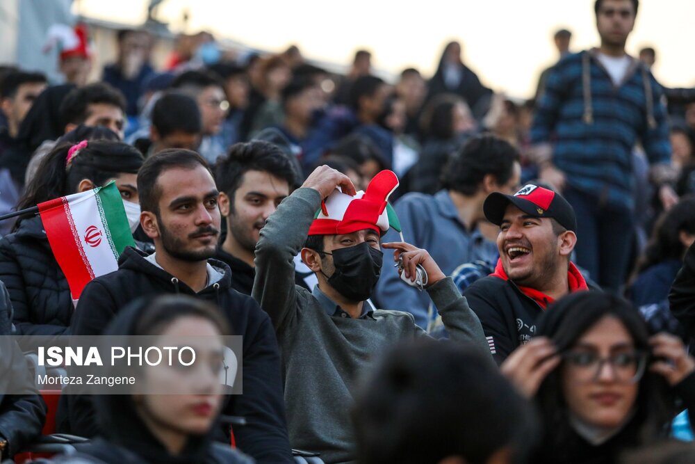تصاویر: تماشای اولین بازی ایران در جام جهانی قطر