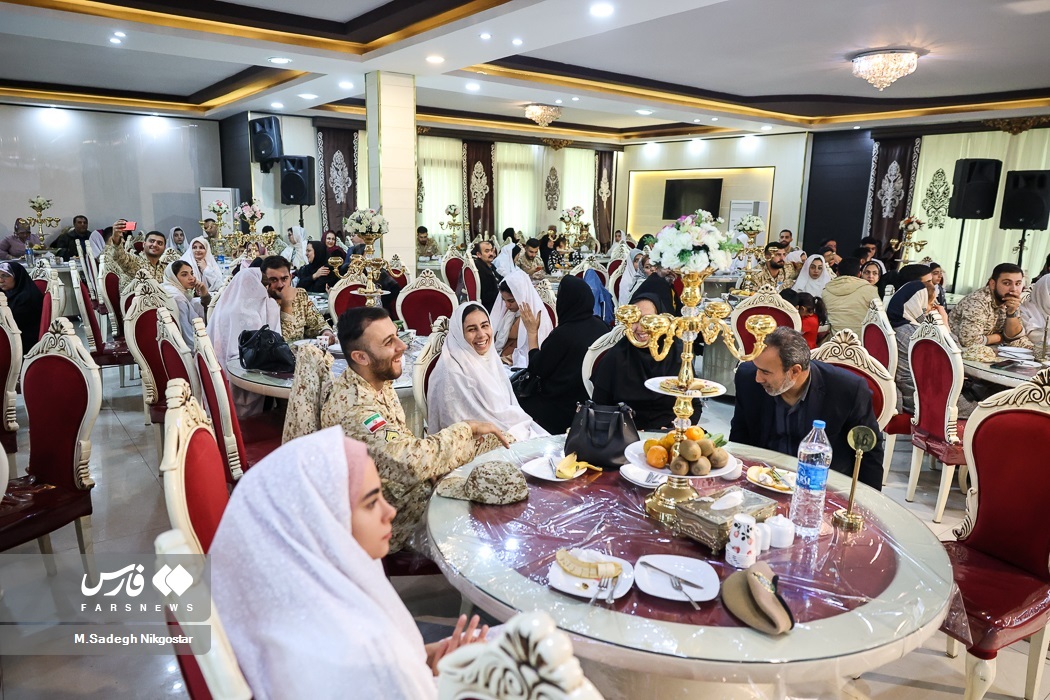 تصاویر: جشن ازدواج ۲۵۴ سرباز وظیفه