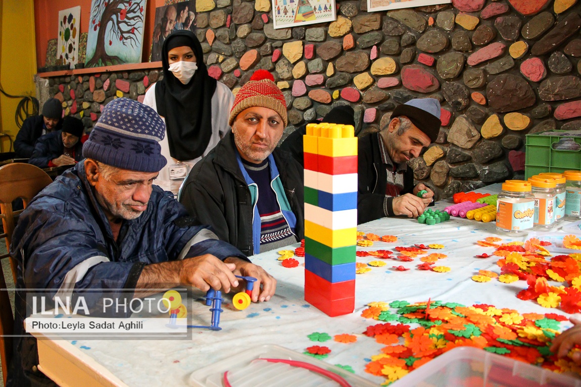 تصاویر: مردانی جامانده در کودکی