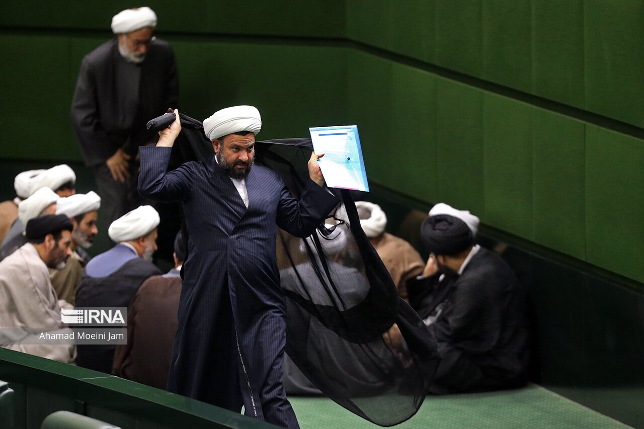 تصاویر: جلسه علنی مجلس شورای اسلامی، ۲۰ آذر