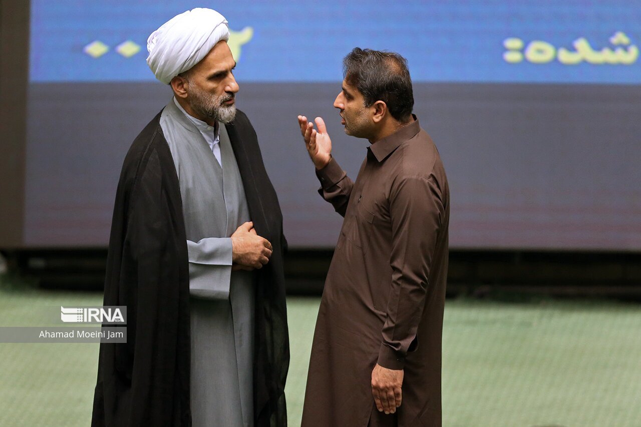 تصاویر: جلسه علنی مجلس شورای اسلامی، ۲۰ آذر