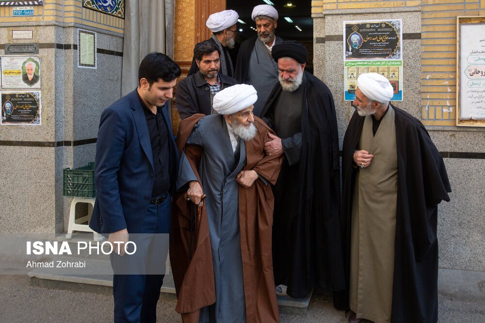تصاویر: حضور علما و روحانیون برای عرض تسلیت رحلت آیت الله روحانی - قم