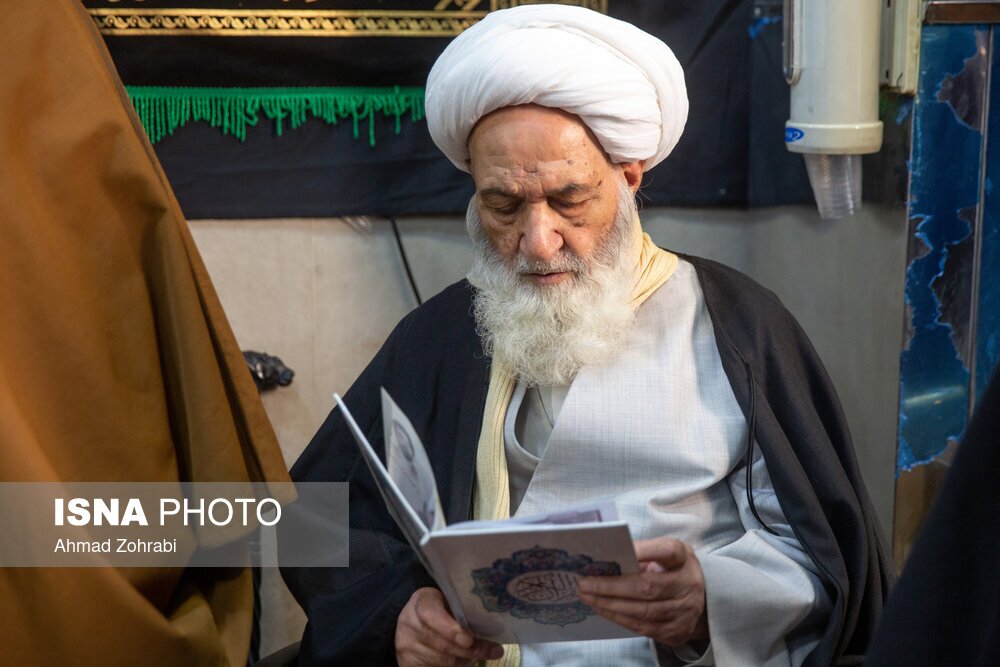 تصاویر: حضور علما و روحانیون برای عرض تسلیت رحلت آیت الله روحانی - قم
