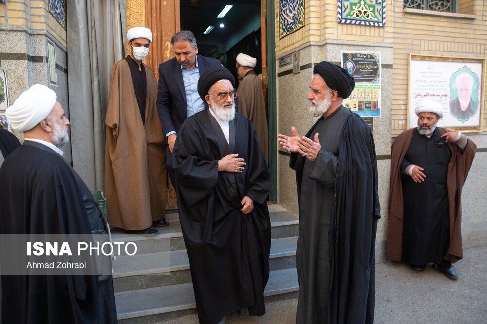 تصاویر: حضور علما و روحانیون برای عرض تسلیت رحلت آیت الله روحانی - قم