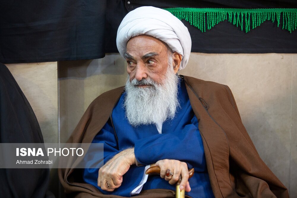 تصاویر: حضور علما و روحانیون برای عرض تسلیت رحلت آیت الله روحانی - قم