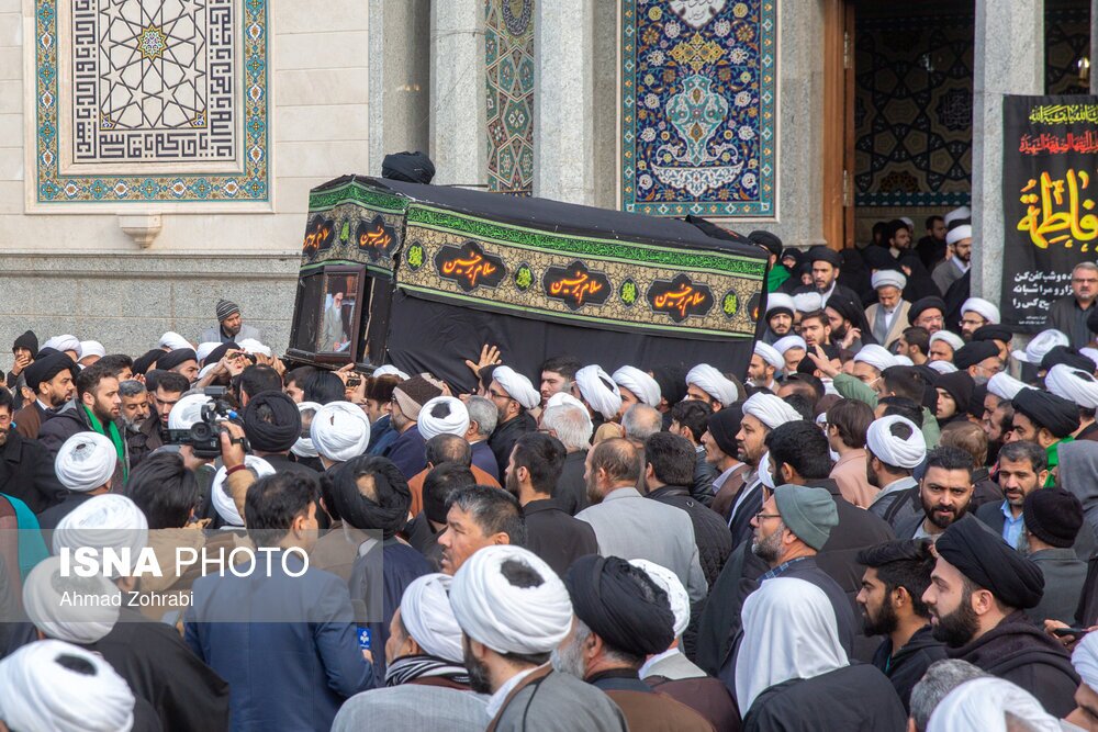 تصاویر: تشییع و تدفین آیت الله روحانی در قم