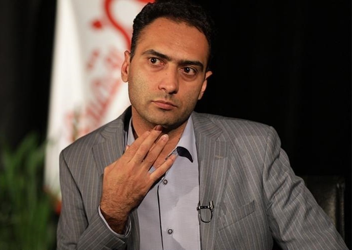 اینکه میگویند صادراتمان افزایش یافته و نفت زیادی فروختهایم، تا تاثیری در زندگی و سفره ملت نداشته باشد، صرفا آماری بیش نیست / آنچه باعث تشدید نا اطمینانی در بازار شده، همین افرادی هستند که سیاستگذارند اینکه میگویند صادراتمان افزایش یافته و نفت زیادی فروختهایم، تا تاثیری در زندگی و سفره ملت نداشته باشد، صرفا آماری بیش نیست / آنچه باعث تشدید نا اطمینانی در بازار شده، همین افرادی هستند که سیاستگذارند
