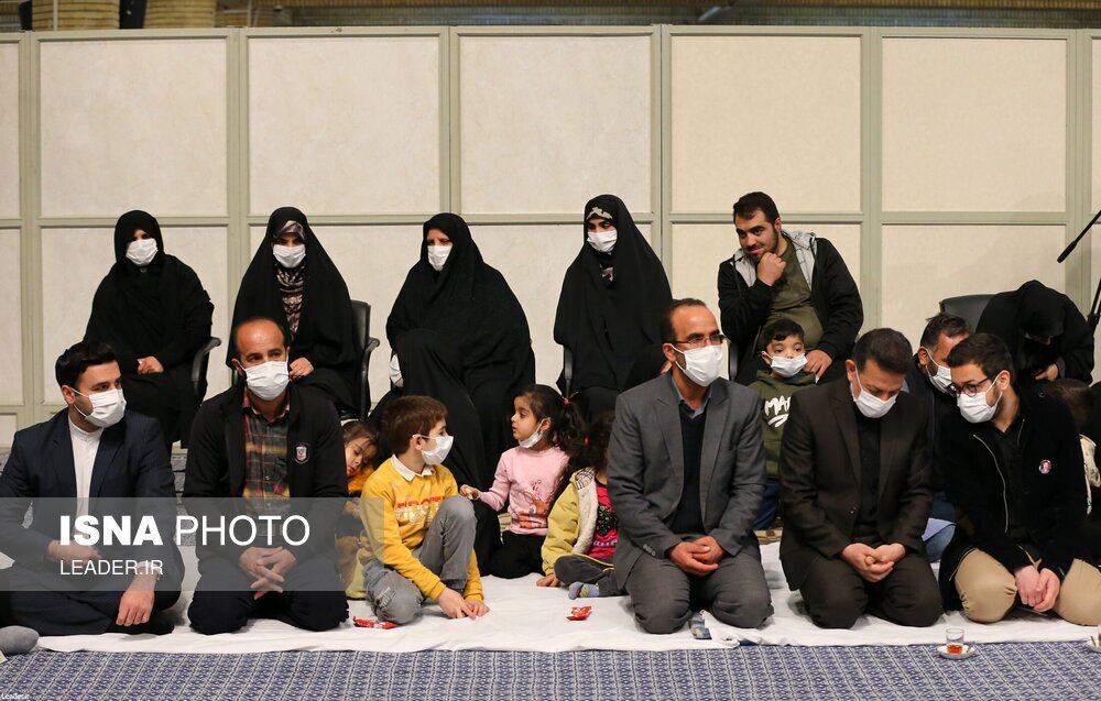 تصاویر: دیدار خانواده‌های شهدای حادثه تروریستی حرم مطهر شاهچراغ (ع) با مقام معظم رهبری