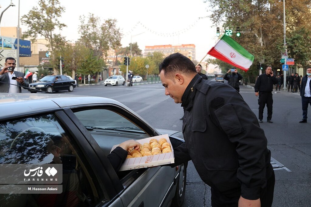 تصاویر:  شادی نیروهای یگان ویژه پس از برد تیم ملی