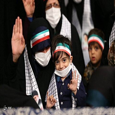 تصاویر: دیدار جمعی از بسیجیان سراسر کشور با مقام معظم رهبری