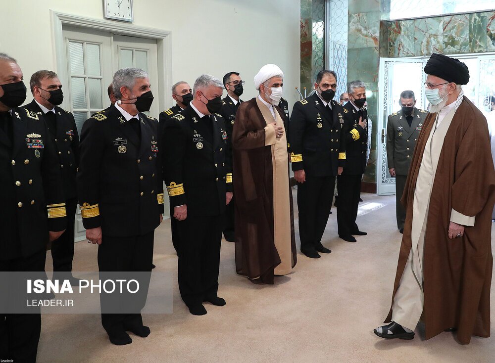 تصاویر: دیدار تعدادی از فرماندهان نیروی دریایی ارتش با مقام معظم رهبری