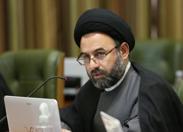 عضو شورای شهر تهران: با گل دادن به زنان بی حجاب، کاری از پیش نمیرود / برخی مسئولان ساده اندیش خیال میکنند باید با هنجارشکنان بی حجاب مماشات کرد؛ این خود یک متد براندازی است / دلقکهای خودفروخته و هنرمندنماها به دنبال آسیب به جوانان هستند / نیروهای جهادی، ارتش و بسیج در کرونا پای کار بودند؛ چرا از این ظرفیت برای مقابله با بی حجابی استفاده نمیشود؟ عضو شورای شهر تهران: با گل دادن به زنان بی حجاب، کاری از پیش نمیرود / برخی مسئولان ساده اندیش خیال میکنند باید با هنجارشکنان بی حجاب مماشات کرد؛ این خود یک متد براندازی است / دلقکهای خودفروخته و هنرمندنماها به دنبال آسیب به جوانان هستند / نیروهای جهادی، ارتش و بسیج در کرونا پای کار بودند؛ چرا از این ظرفیت برای مقابله با بی حجابی استفاده نمیشود؟