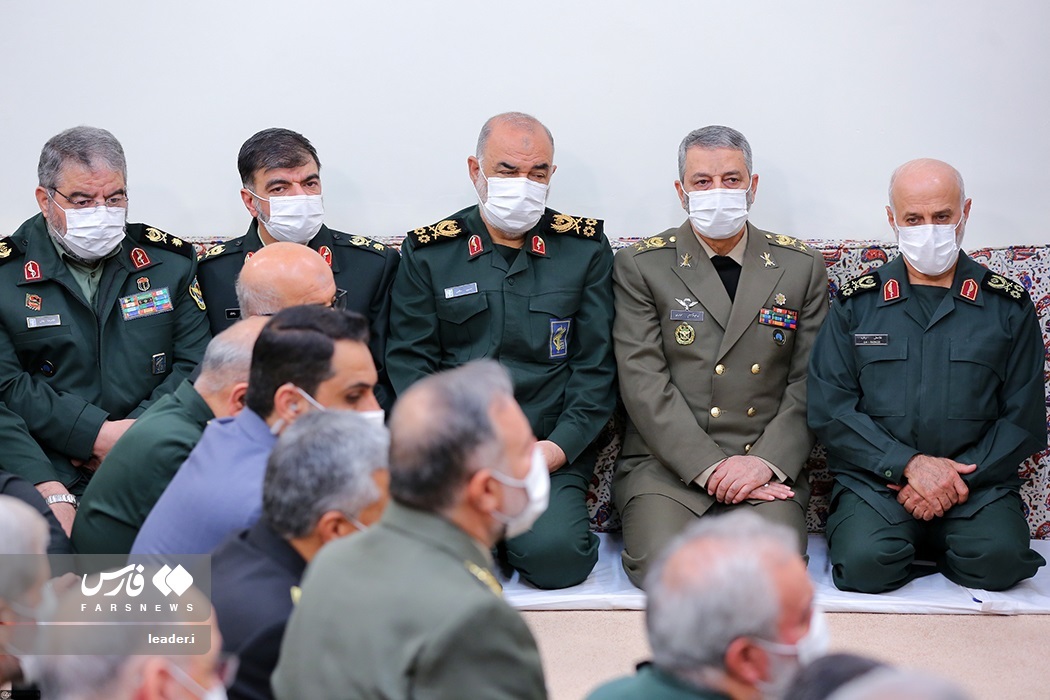 تصاویر: دیدار فرماندهان و مسئولان ارشد نیرو‌های مسلح با مقام معظم رهبری