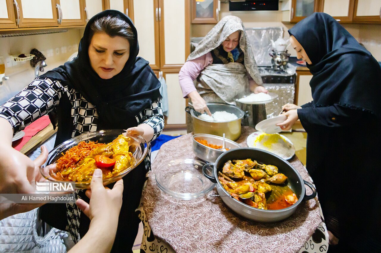 تصاویر: سفره‌های سنتی افطار