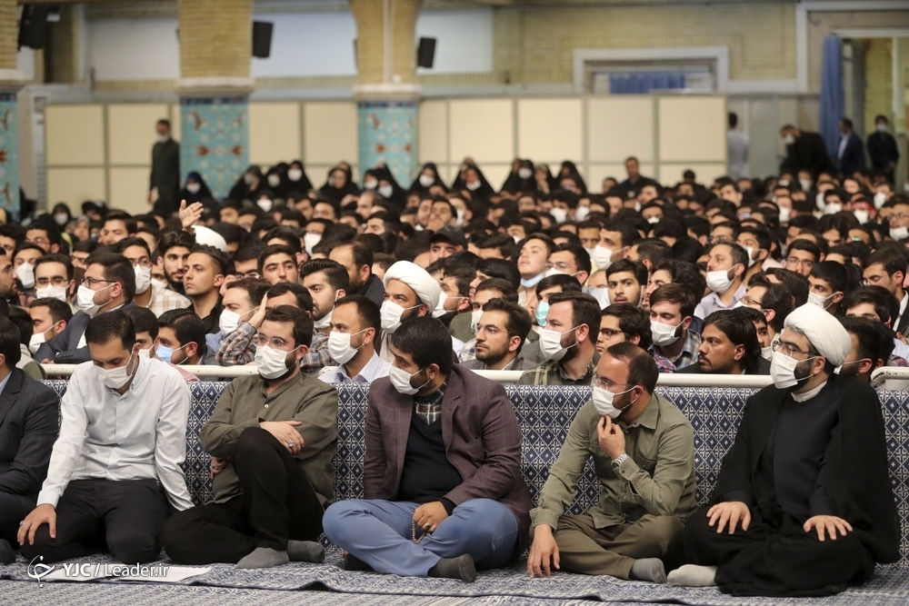 تصاویر: دیدار جمعی از دانشجویان و تشکل های دانشجویی با مقام معظم رهبری