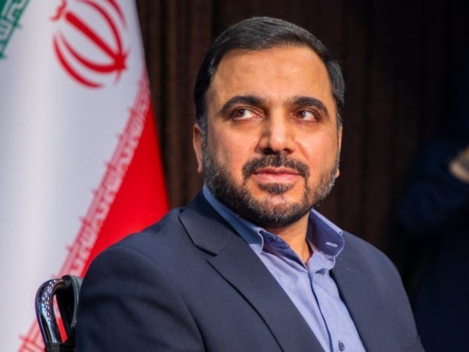 وزیر ارتباطات: در سال ۱۴۰۱ هیچ قطعی اینترنت از قبل برنامهریزی شدهای نداشتیم / به همکاران گفته ام اگر از یک اندازهای بیشتر قطعی داشتیم که مردم تحت تاثیر قرار گرفتند، حتما اطلاع رسانی کنید وزیر ارتباطات: در سال ۱۴۰۱ هیچ قطعی اینترنت از قبل برنامهریزی شدهای نداشتیم / به همکاران گفته ام اگر از یک اندازهای بیشتر قطعی داشتیم که مردم تحت تاثیر قرار گرفتند، حتما اطلاع رسانی کنید