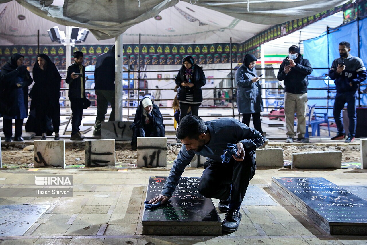 تصاویر: گلزار شهدای کرمان پس از خاکسپاری شهدا