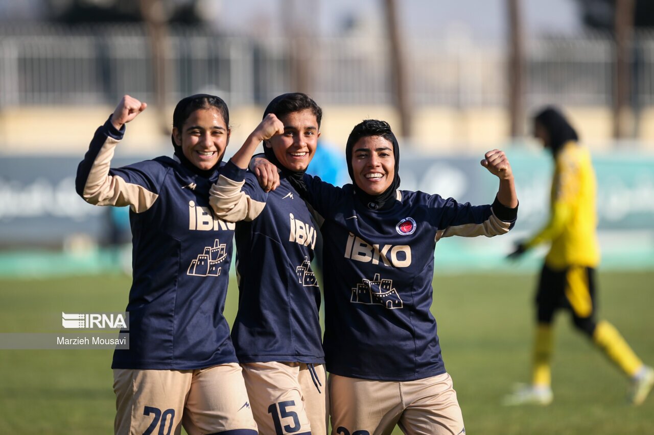تصاویر: لیگ برتر فوتبال بانوان؛ «سپاهان» و «خاتون بم»