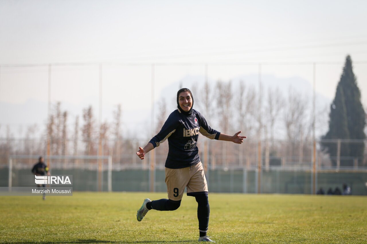 تصاویر: لیگ برتر فوتبال بانوان؛ «سپاهان» و «خاتون بم»