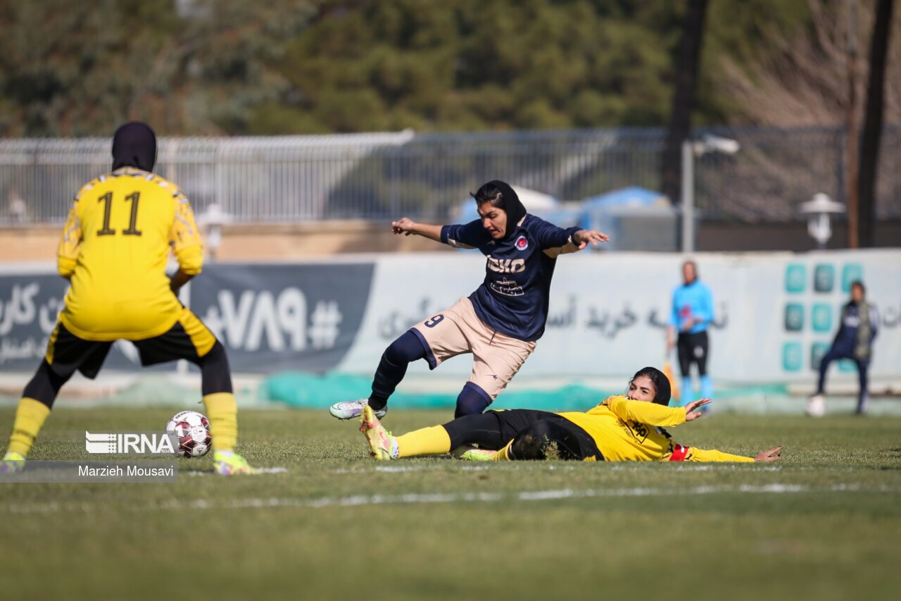تصاویر: لیگ برتر فوتبال بانوان؛ «سپاهان» و «خاتون بم»