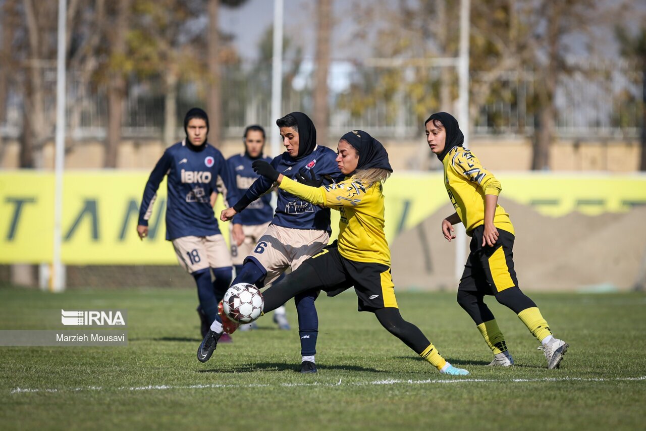 تصاویر: لیگ برتر فوتبال بانوان؛ «سپاهان» و «خاتون بم»