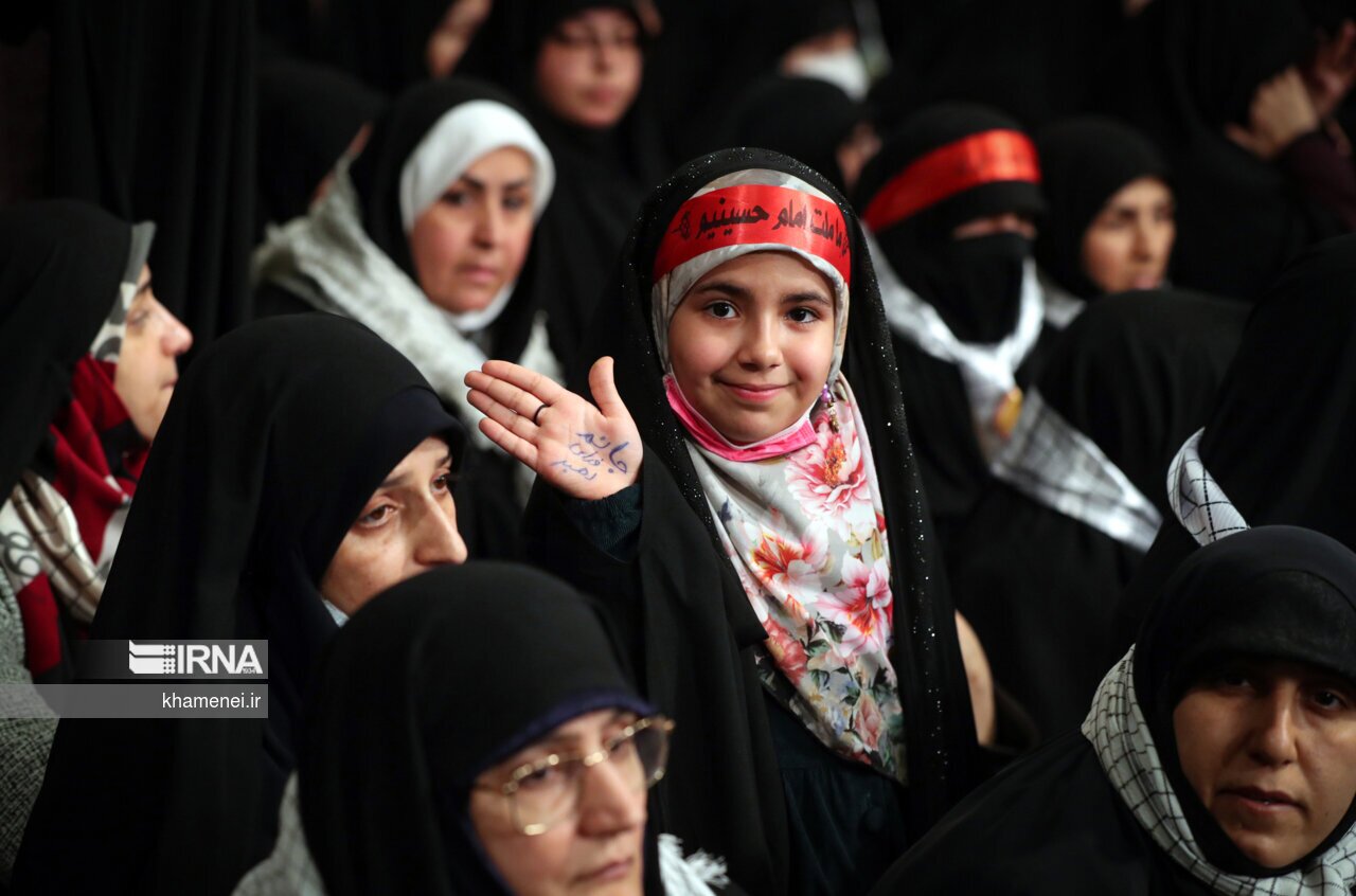 تصاویر: دیدار مردم کرمان و خوزستان با رهبر انقلاب