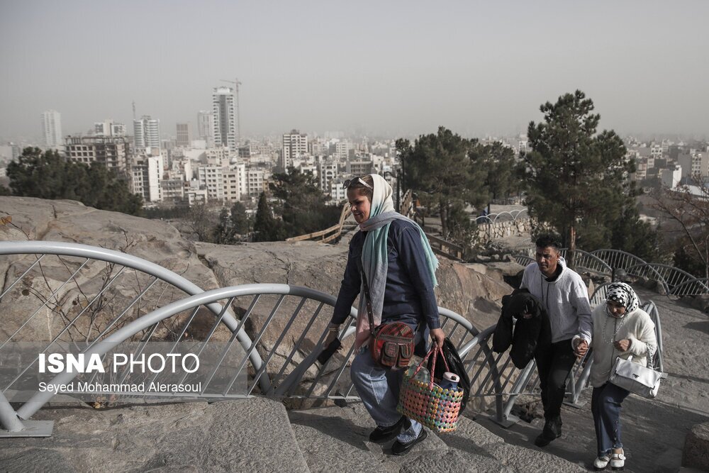 تصاویر: مشهد در آلوده‌ترین روز سال