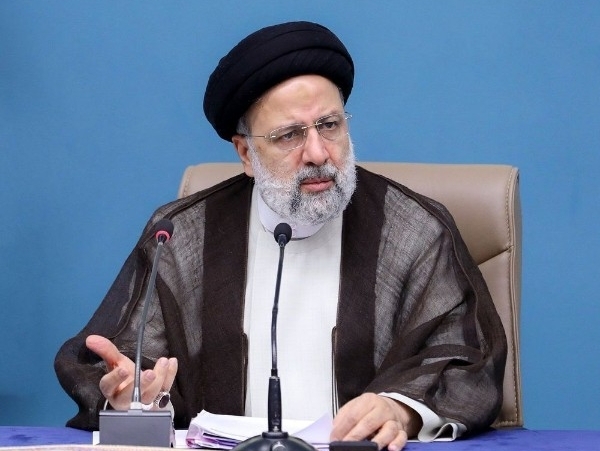 رئیسی: دانشجوی سیاسی باید آماده خطر کردن باشد و وارد میدان شود؛ بالاخره یک چیزی میشود/ آیت الله مصباح نواندیش و آزاد اندیش ایشان بود / ایشان فقط شاگرد پرور نبودند بلکه جریان ساز بودند رئیسی: دانشجوی سیاسی باید آماده خطر کردن باشد و وارد میدان شود؛ بالاخره یک چیزی میشود/ آیت الله مصباح نواندیش و آزاد اندیش ایشان بود / ایشان فقط شاگرد پرور نبودند بلکه جریان ساز بودند