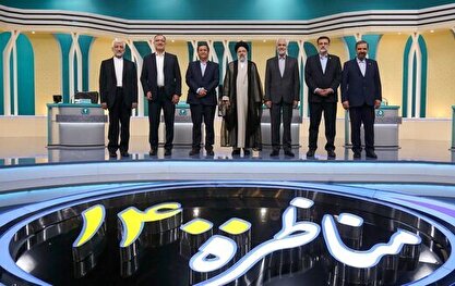 کنایه روزنامه جمهوری اسلامی: یکی از کاندیداهای 1400 سهم تحریم در مشکلات را 20 درصد میخواند؛ فقط یک نفر میگوید بالای 50 درصد تاثیر دارد / حالا که متوجه شده اید حرفها و وعده هاتان غلط بود، چرا حرف تان را پس نمیگیرید و عذرخواهی نمیکنید؟