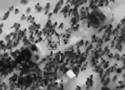 ببینید /  تصاویر هوایی از لحظه حمله اسرائیل به هزاران فلسطینی در شمال غزه که در حال گرفتن غذا بودند