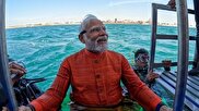 ببینید / غواصی نخست‌وزیر ۷۳ ساله هند در شهر افسانه‌ای