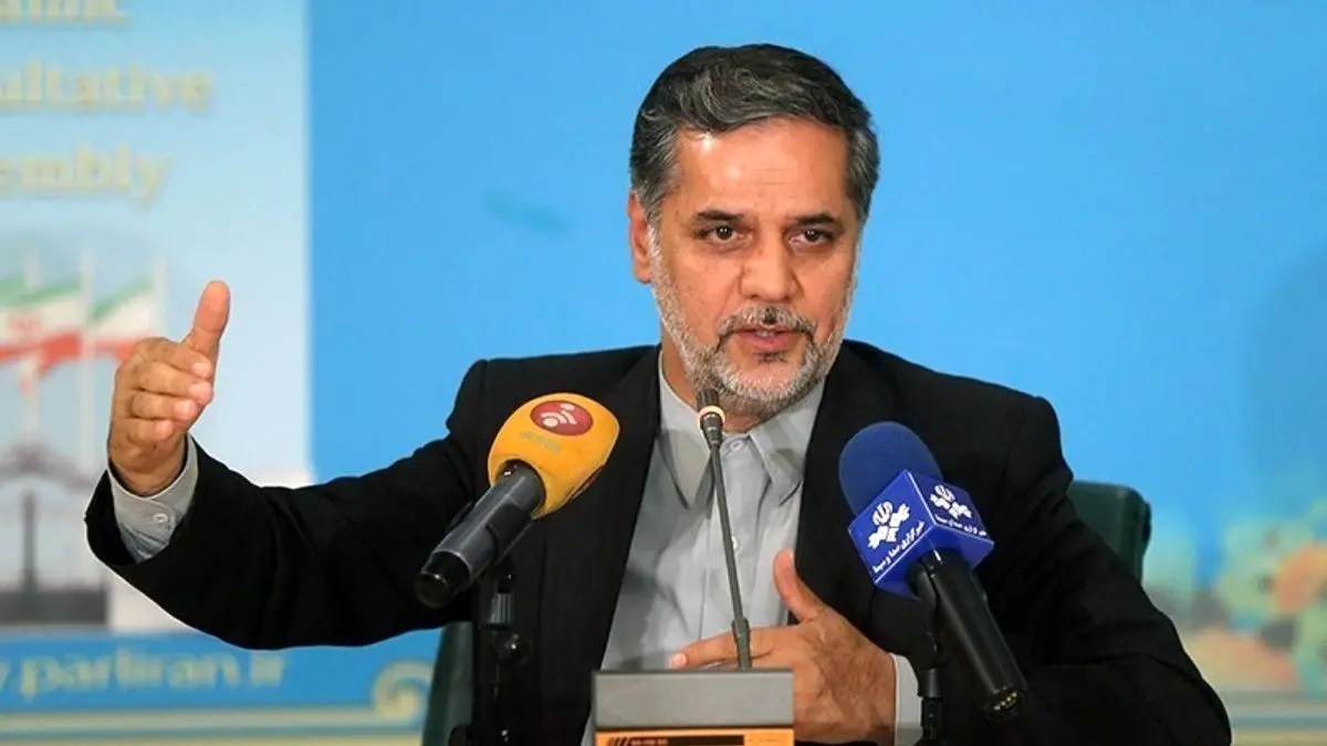 تن دادن جبهه پایداری به لیست مشترک با قالیباف، باعث شد تمام باور‌ها و ساخته‌های ذهنی بدنه حامیان آن، فرو بریزد / قطعا بدنه جبهه پایداری دلسرد خواهد شد / باوجود این همه خسارت، پایداری فقط هم ۵ سهمیه گرفت