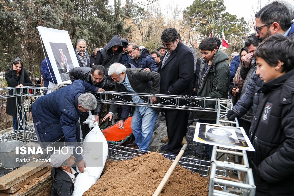 تصاویر: مراسم تشییع پیکر پردیس افکاری