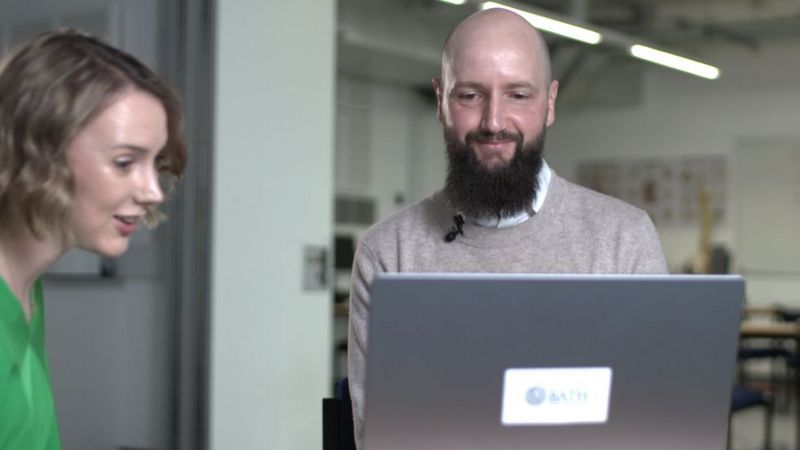 چت جی‌پی‌تی؛ آیا دانشجویان می‌توانند با کمک هوش مصنوعی امتحانات را بگذرانند؟