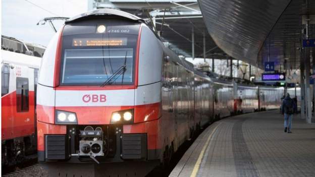پخش صدای هیتلر از بلندگوی یک قطار در اتریش؛ دو نفر متهم شدند