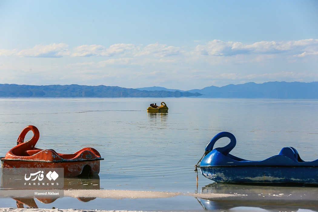 تصاویر: قایق سواری در « دریاچه ارومیه»