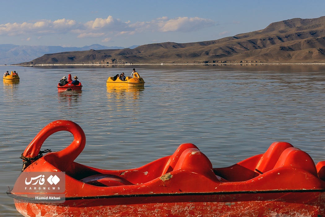 تصاویر: قایق سواری در « دریاچه ارومیه»