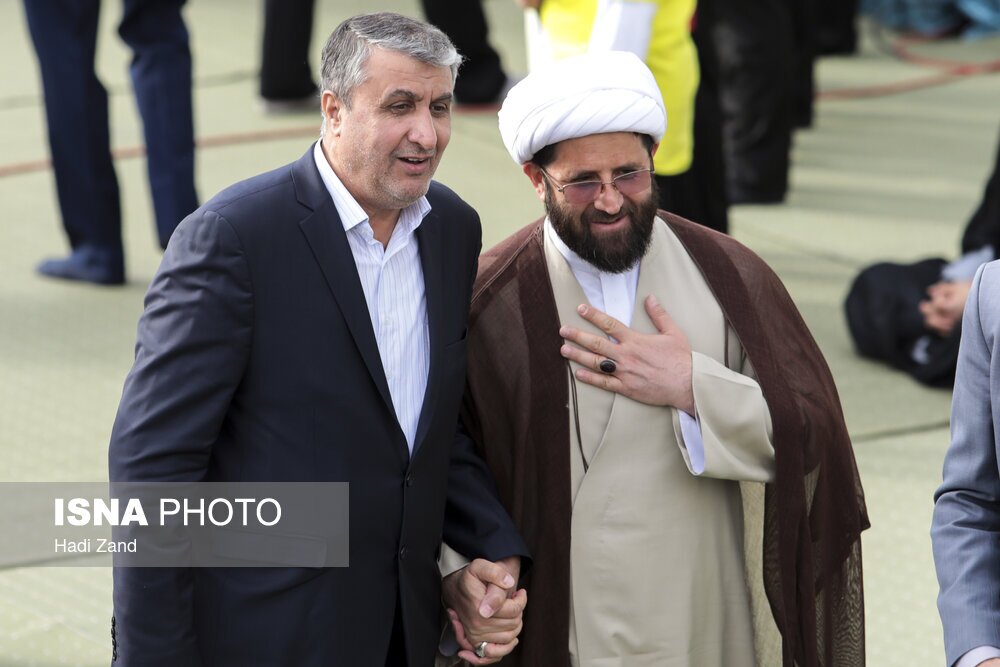 تصاویر: اقامه نماز عید فطر به امامت مقام معظم رهبری