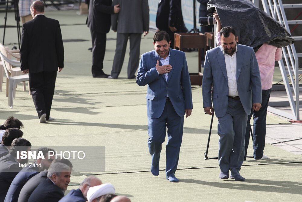 تصاویر: اقامه نماز عید فطر به امامت مقام معظم رهبری