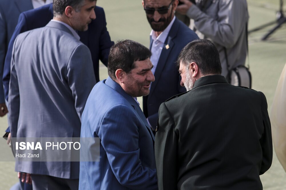 تصاویر: اقامه نماز عید فطر به امامت مقام معظم رهبری