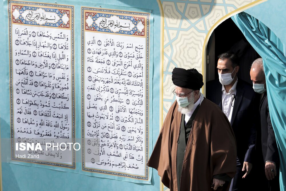 تصاویر: اقامه نماز عید فطر به امامت مقام معظم رهبری