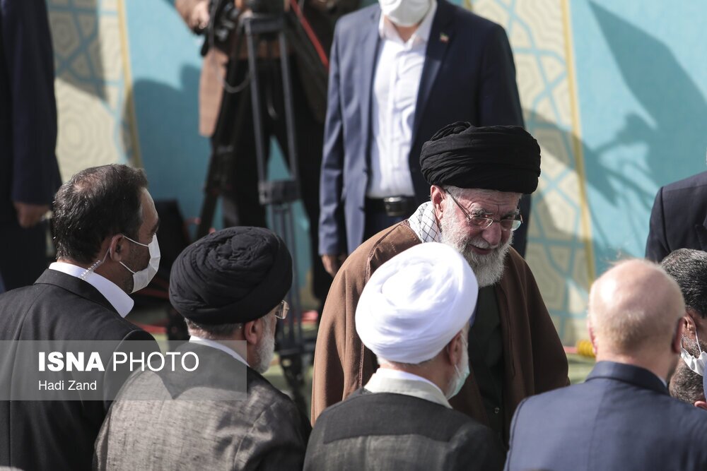 تصاویر: اقامه نماز عید فطر به امامت مقام معظم رهبری