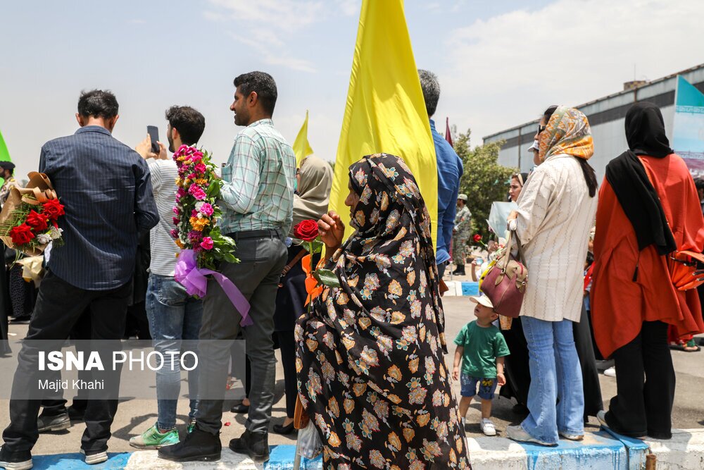 تصاویر: استقبال از ناوگروه ۸۶ نیروی دریایی